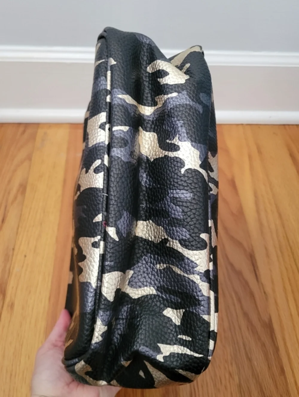 NWOT Nicole Miller Black Camoflauge Makeup Cosmetics Bag‎ Travel Toiletries